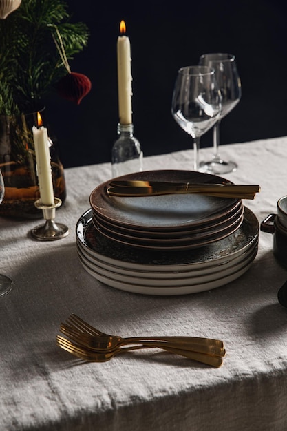 Zestaw naczyń i jedzenia